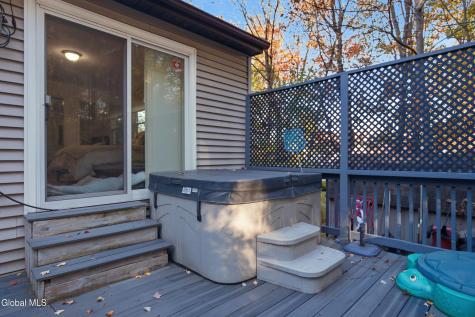 6 Ashford Lane Schenectady NY 12309
