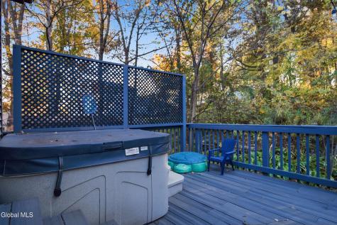 6 Ashford Lane Schenectady NY 12309