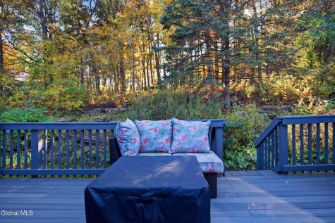 6 Ashford Lane Schenectady NY 12309