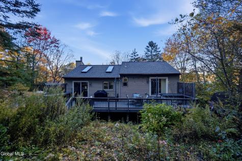 6 Ashford Lane Schenectady NY 12309