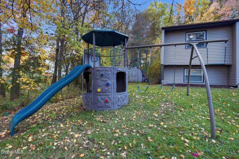6 Ashford Lane Schenectady NY 12309
