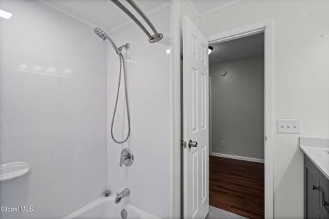1009 Valentine Drive Schenectady NY 12303