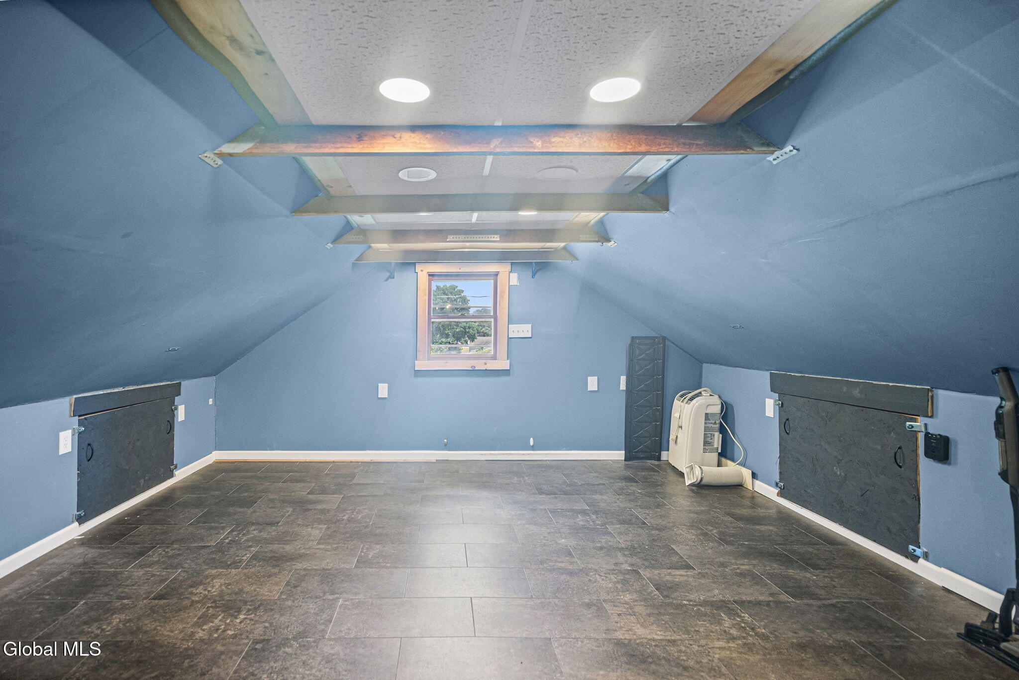 1009 Valentine Drive Schenectady NY 12303
