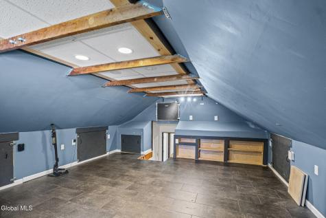 1009 Valentine Drive Schenectady NY 12303
