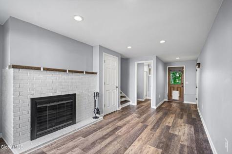 1009 Valentine Drive Schenectady NY 12303