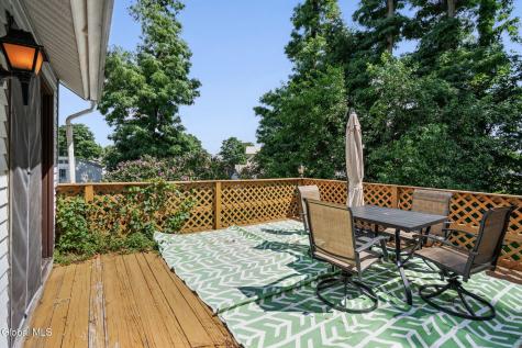 1009 Valentine Drive Schenectady NY 12303