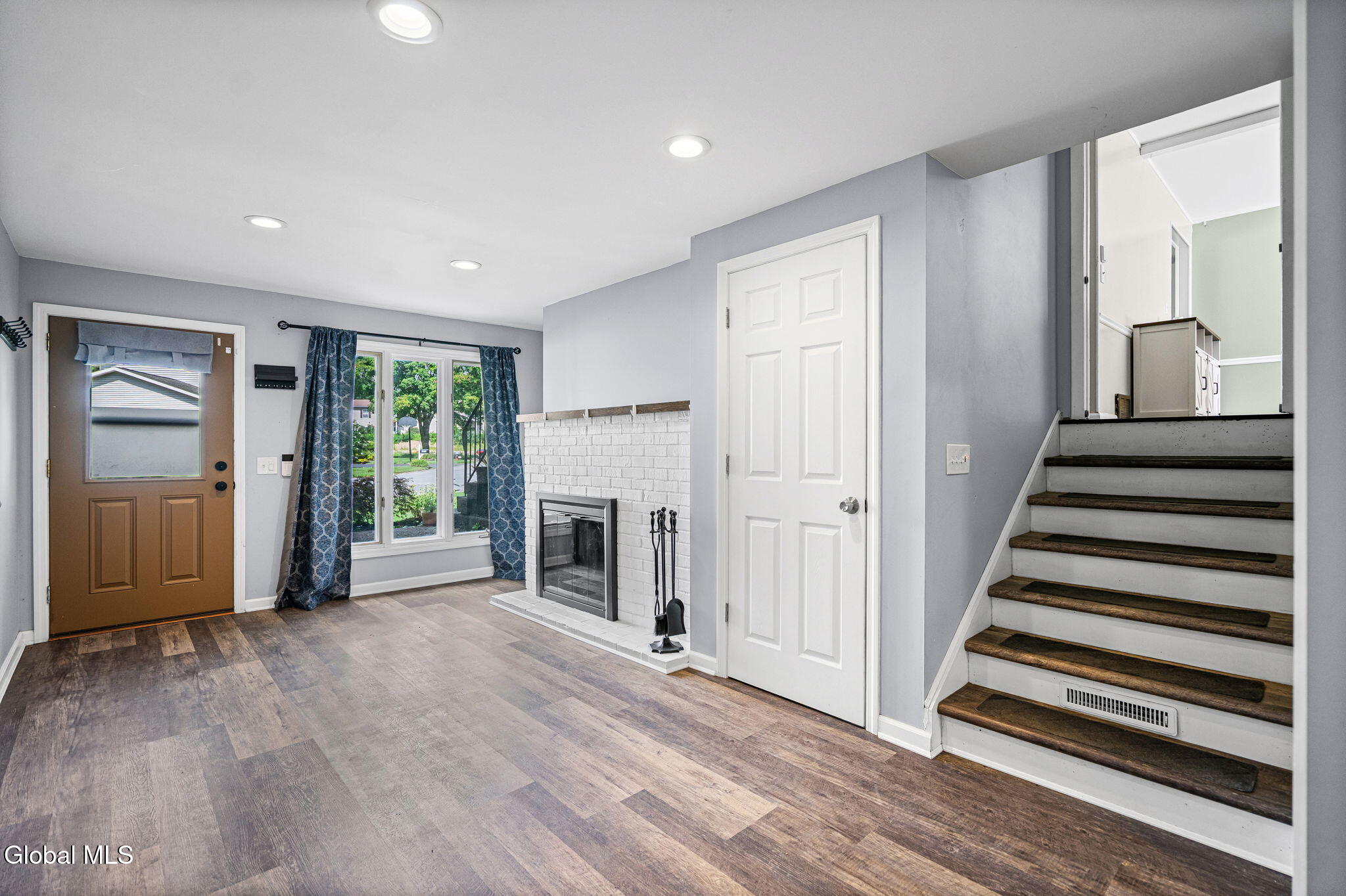 1009 Valentine Drive Schenectady NY 12303