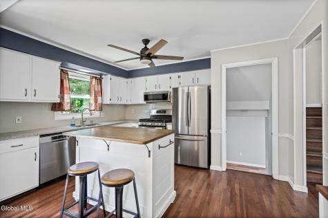 1009 Valentine Drive Schenectady NY 12303