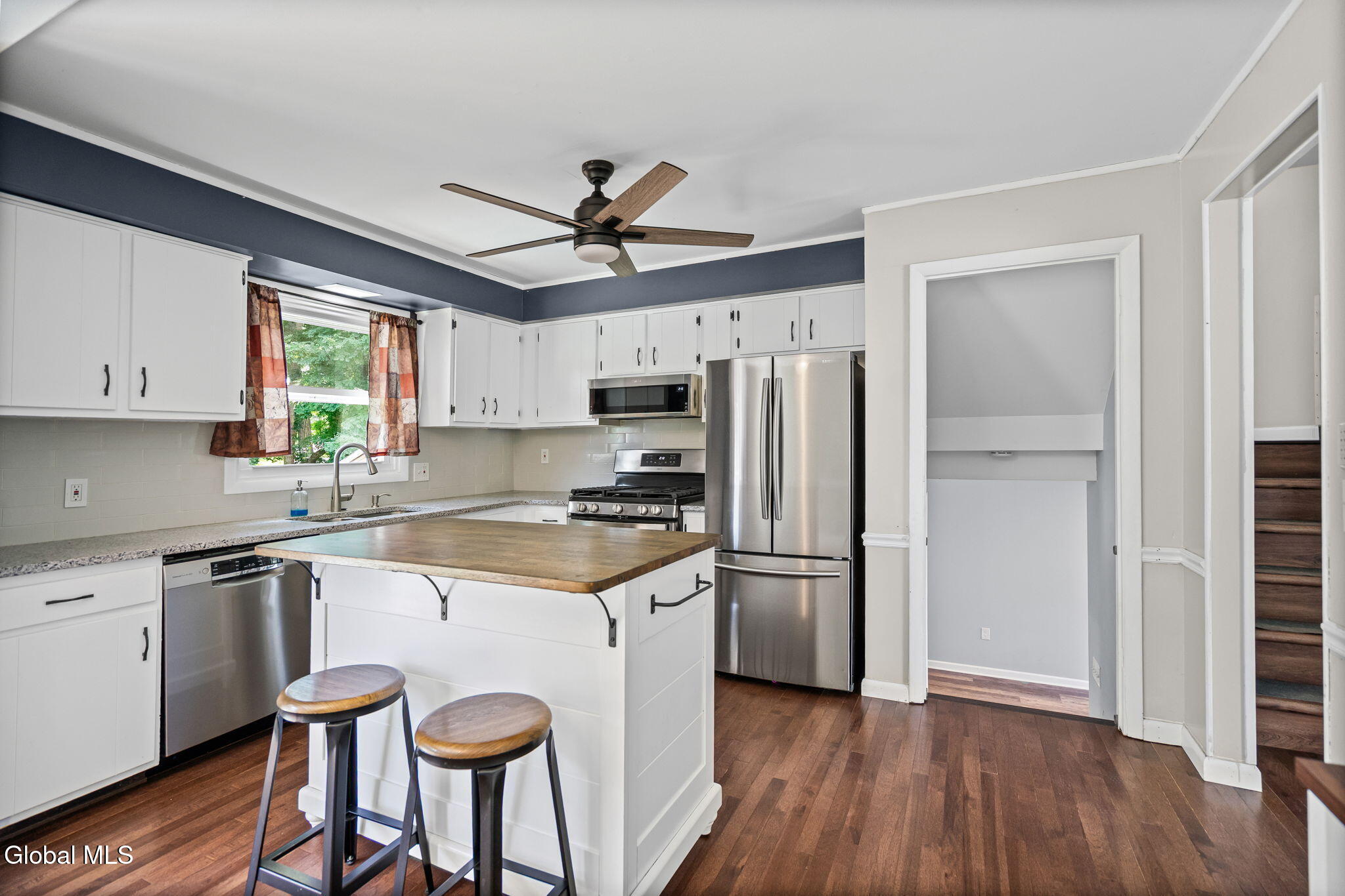 1009 Valentine Drive Schenectady NY 12303