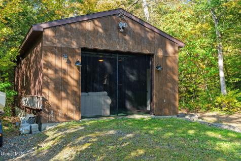 522 Starr Road Ravena NY 12143