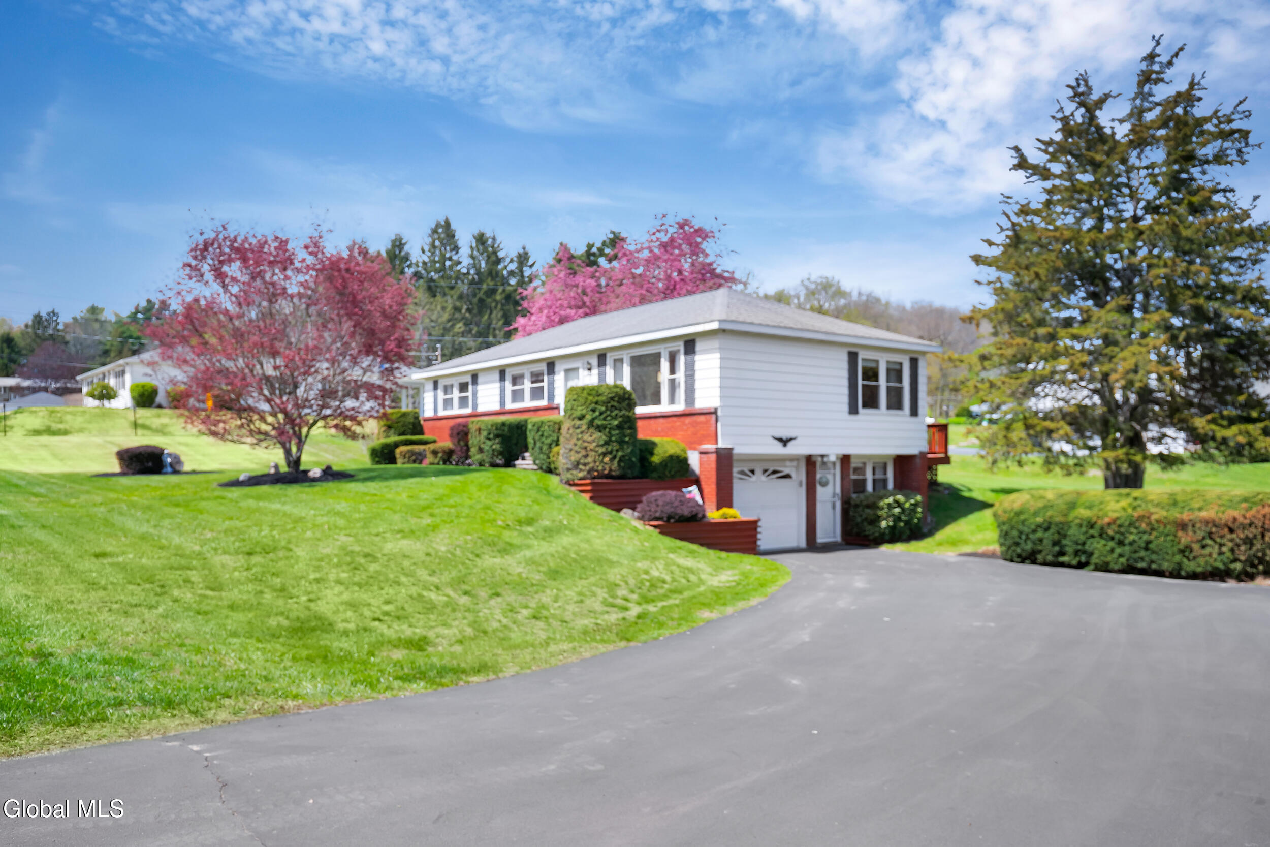 2 Dusenberry Road Troy NY 12182