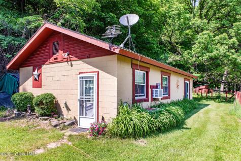 64 Kaydeross Park Road Saratoga Springs NY 12866
