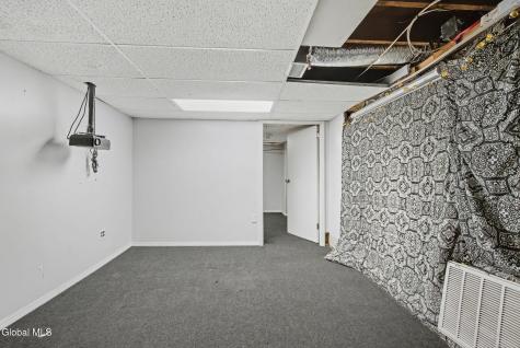 26 Everett Road Colonie NY 12205