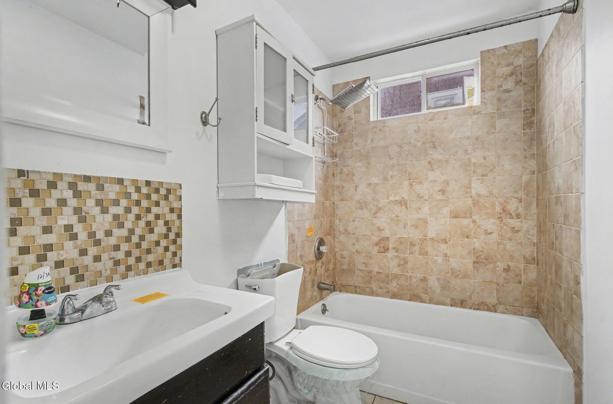 26 Everett Road Colonie NY 12205