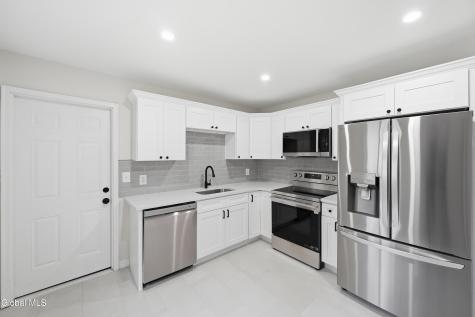 15 Barthol Street Colonie NY 12205