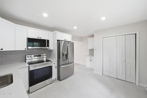 15 Barthol Street Colonie NY 12205