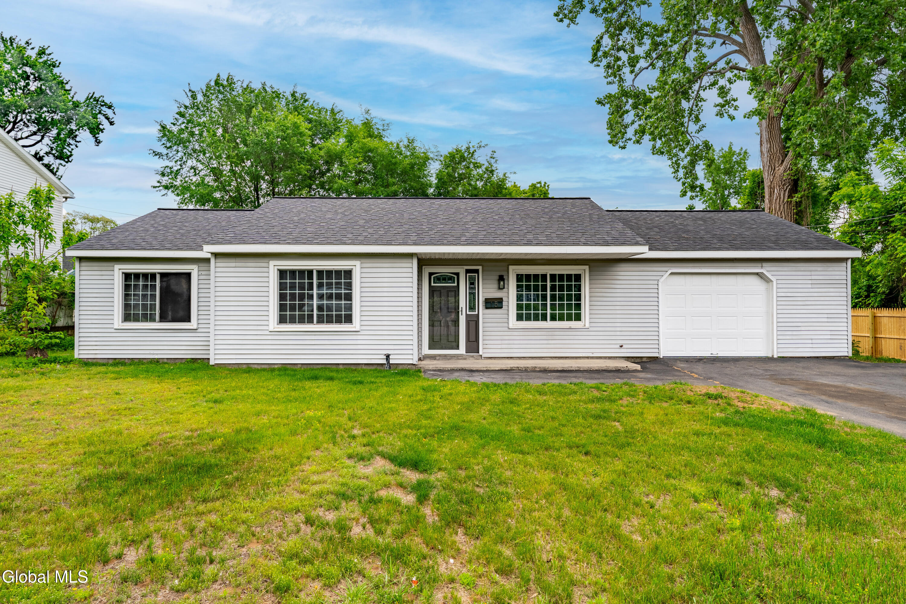 15 Barthol Street Colonie NY 12205