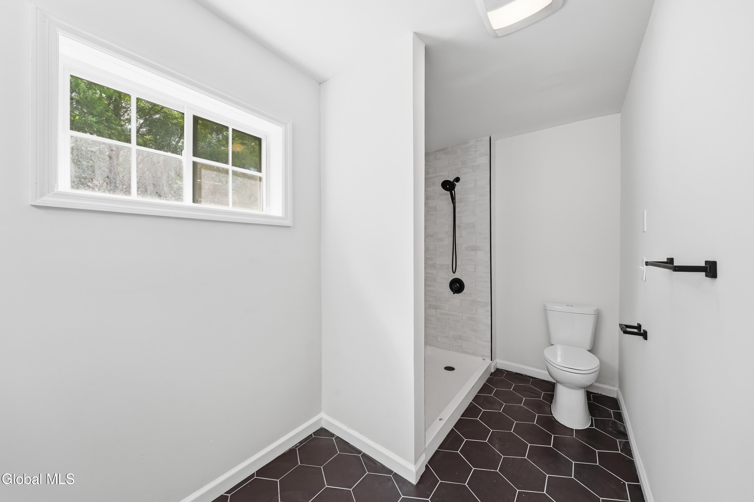 15 Barthol Street Colonie NY 12205