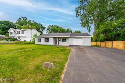 15 Barthol Street Colonie NY 12205