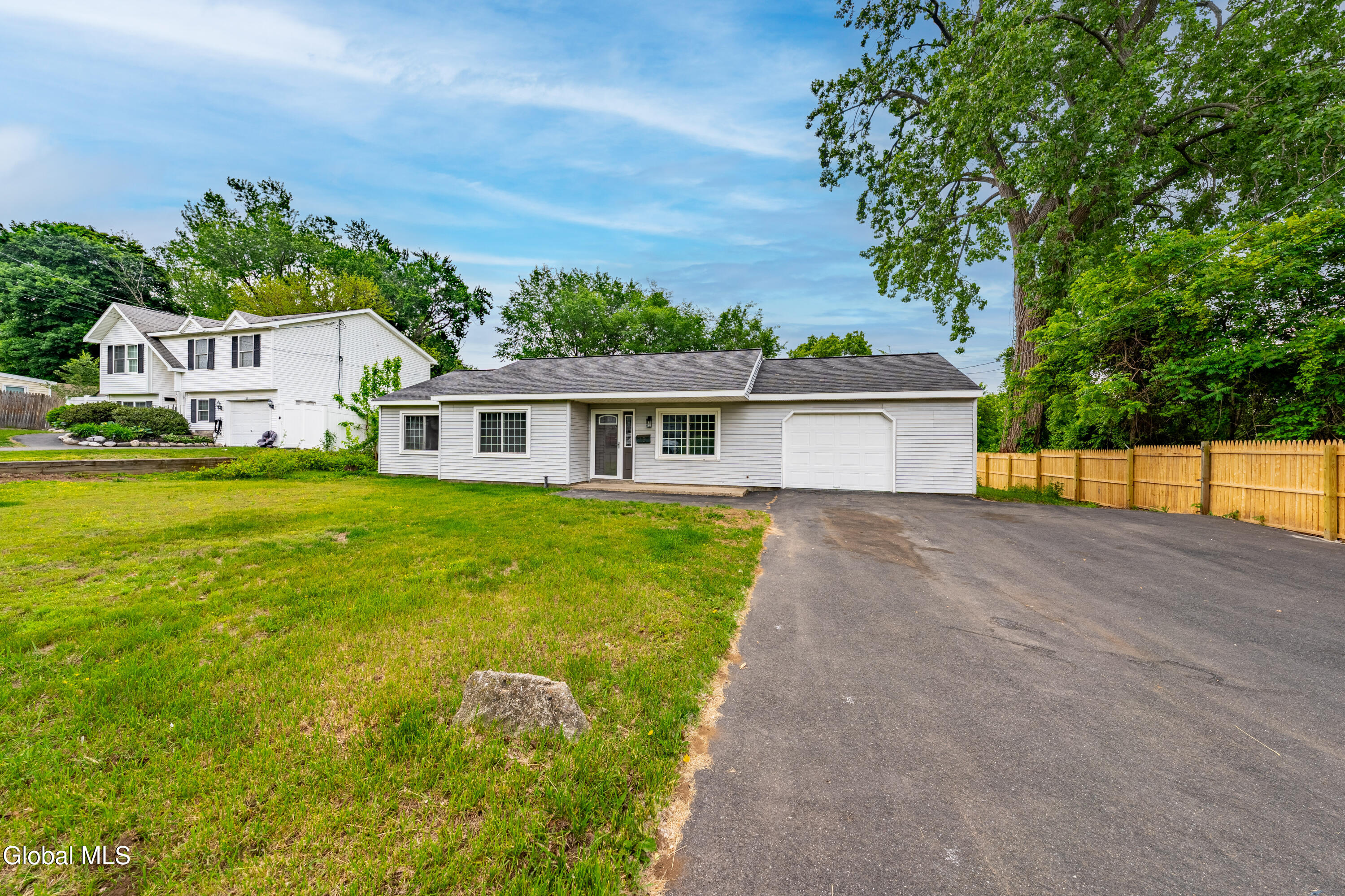 15 Barthol Street Colonie NY 12205