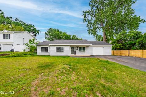 15 Barthol Street Colonie NY 12205