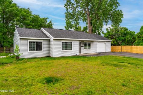 15 Barthol Street Colonie NY 12205