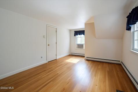 16 Richland Drive Glenville NY 12302