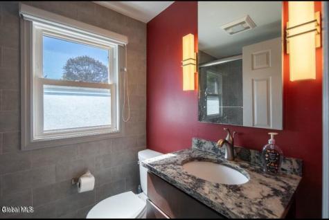 16 Richland Drive Glenville NY 12302