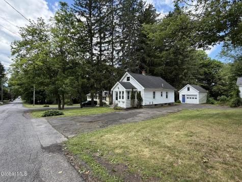 34 Hamilton Street Guilderland NY 12084