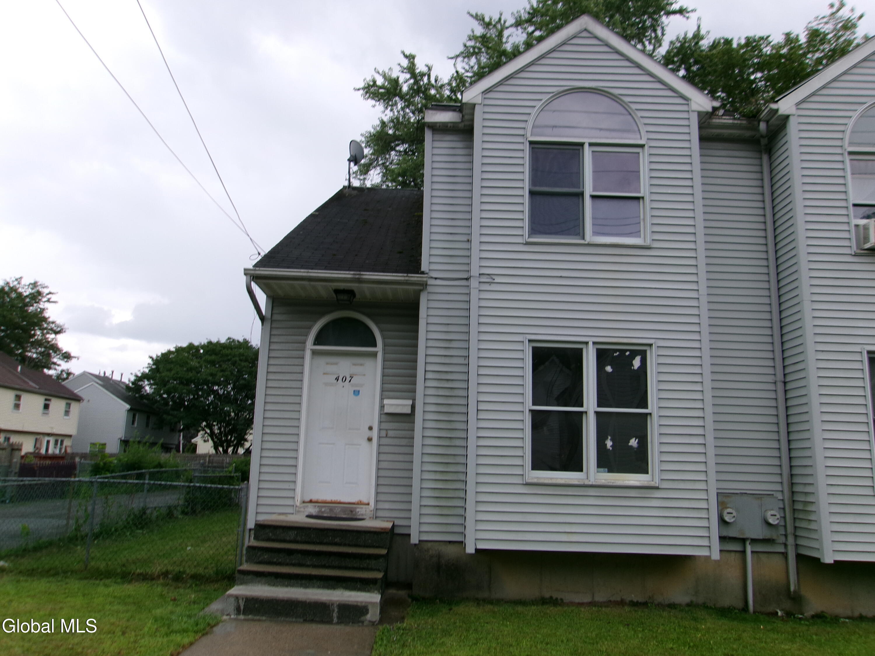 407 Paige Street Schenectady NY 12307