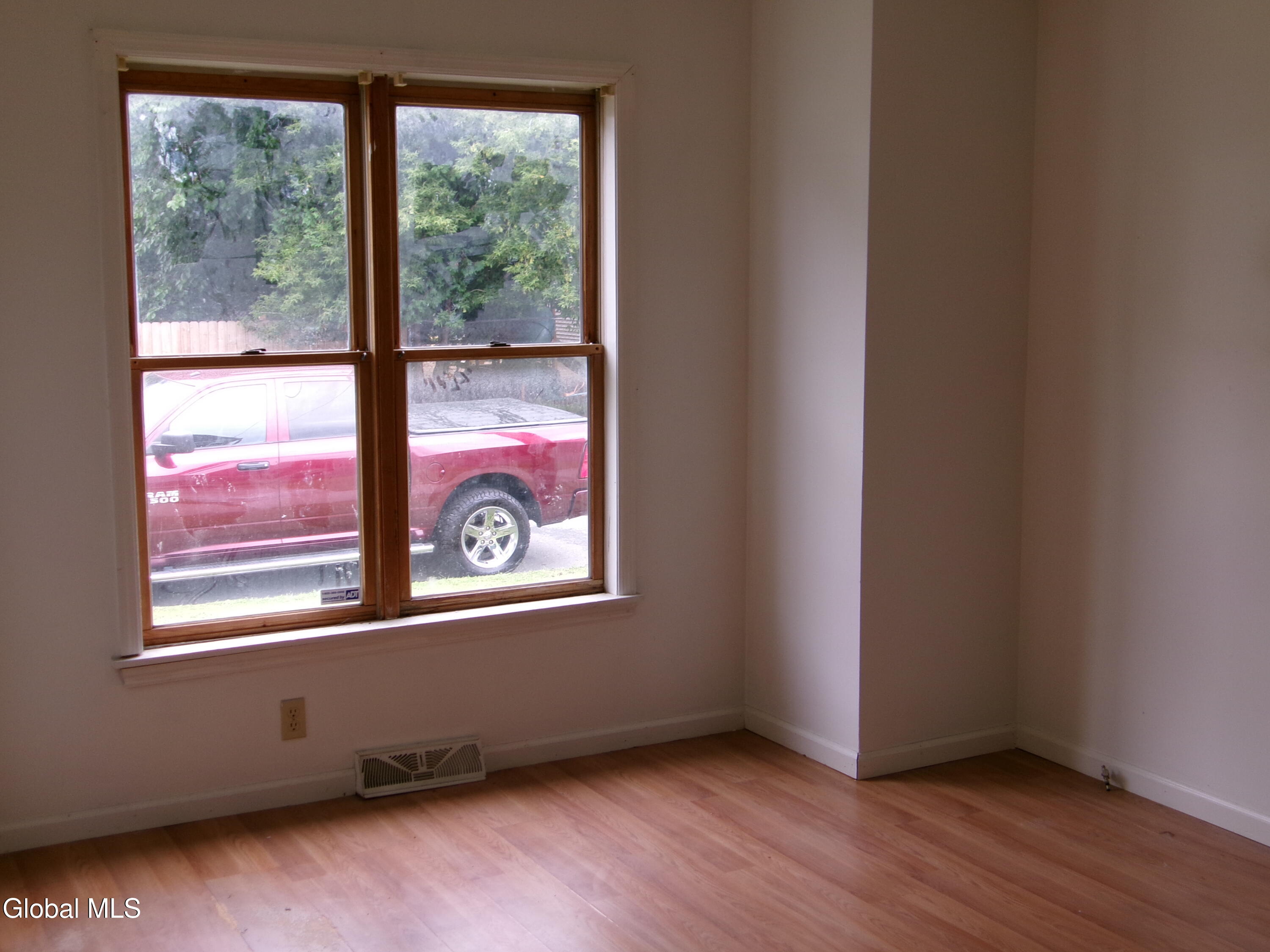 407 Paige Street Schenectady NY 12307