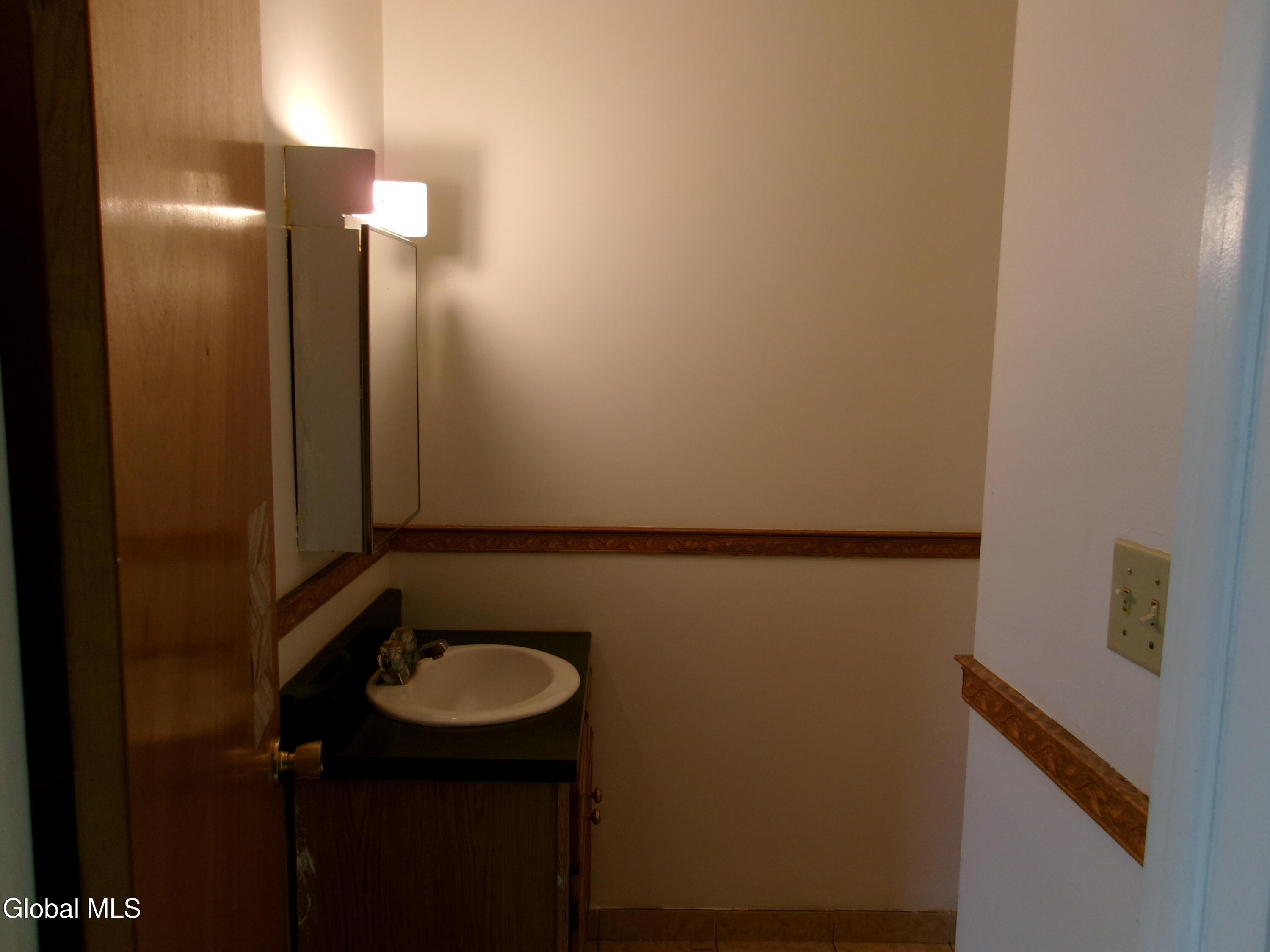 407 Paige Street Schenectady NY 12307