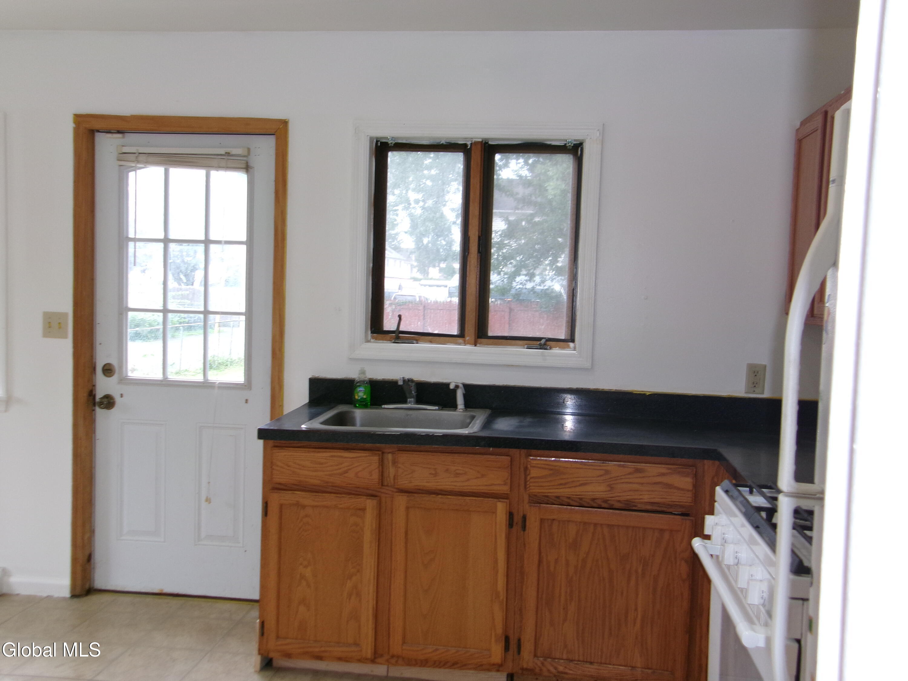 407 Paige Street Schenectady NY 12307