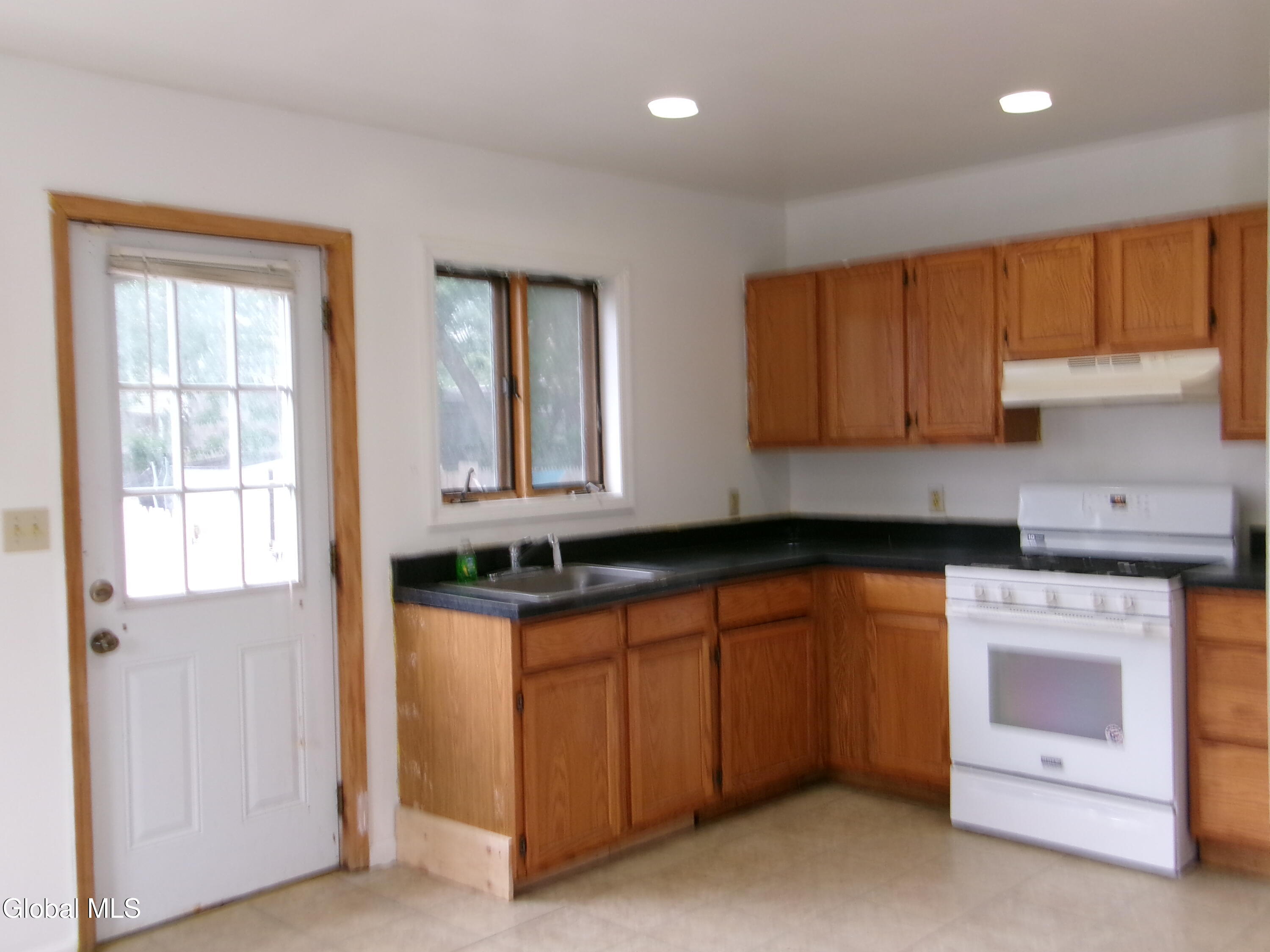407 Paige Street Schenectady NY 12307