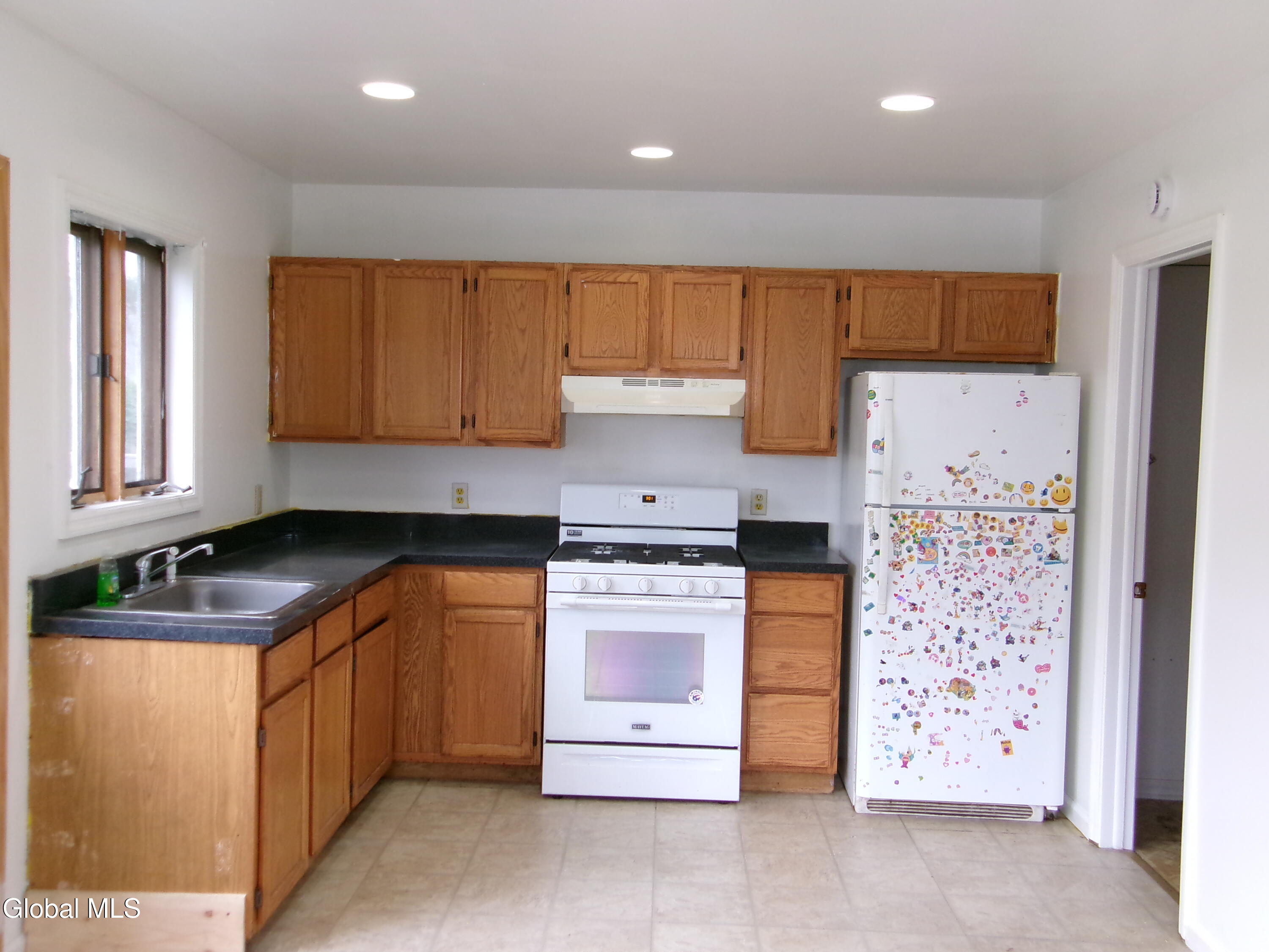 407 Paige Street Schenectady NY 12307