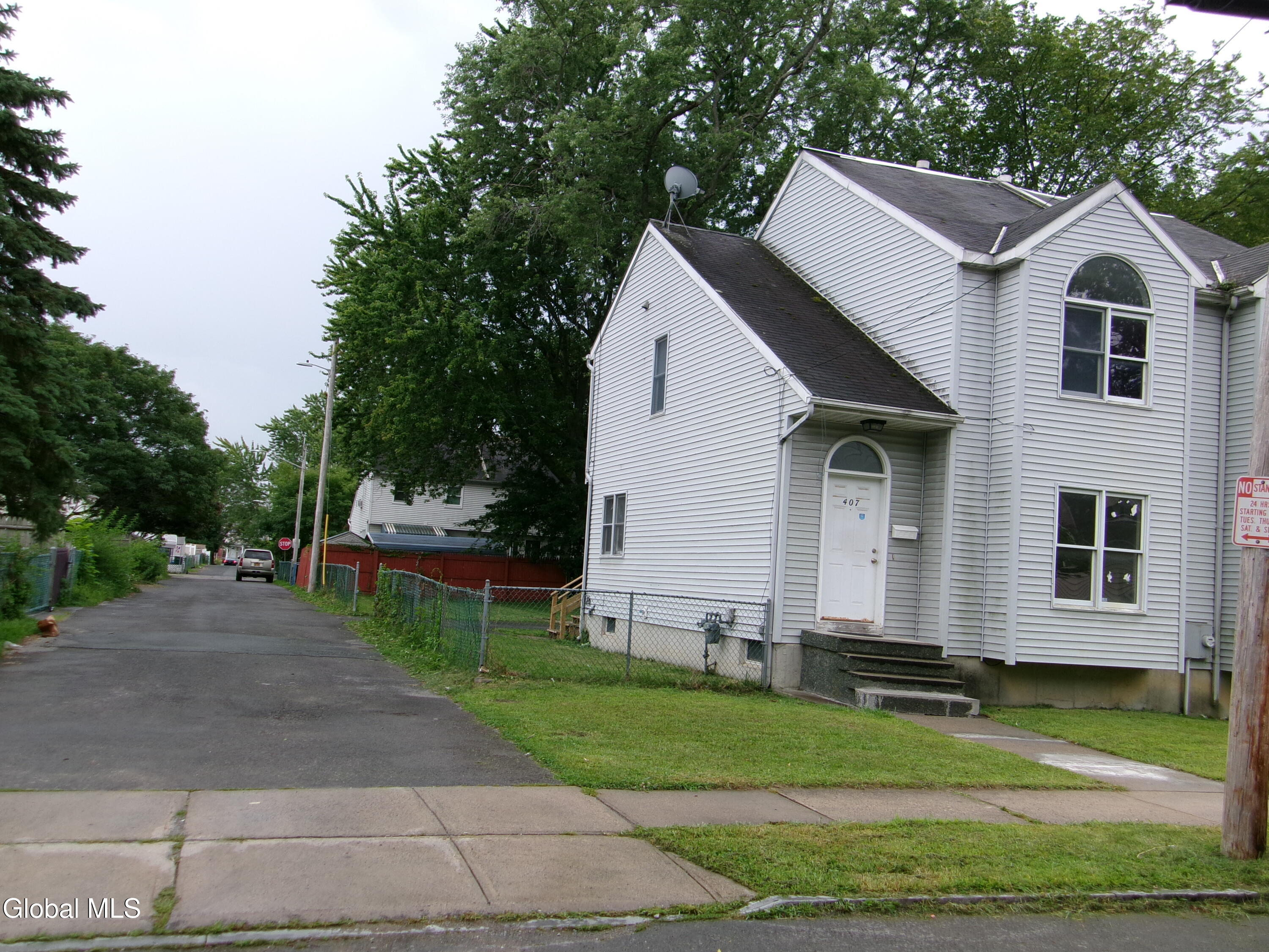 407 Paige Street Schenectady NY 12307