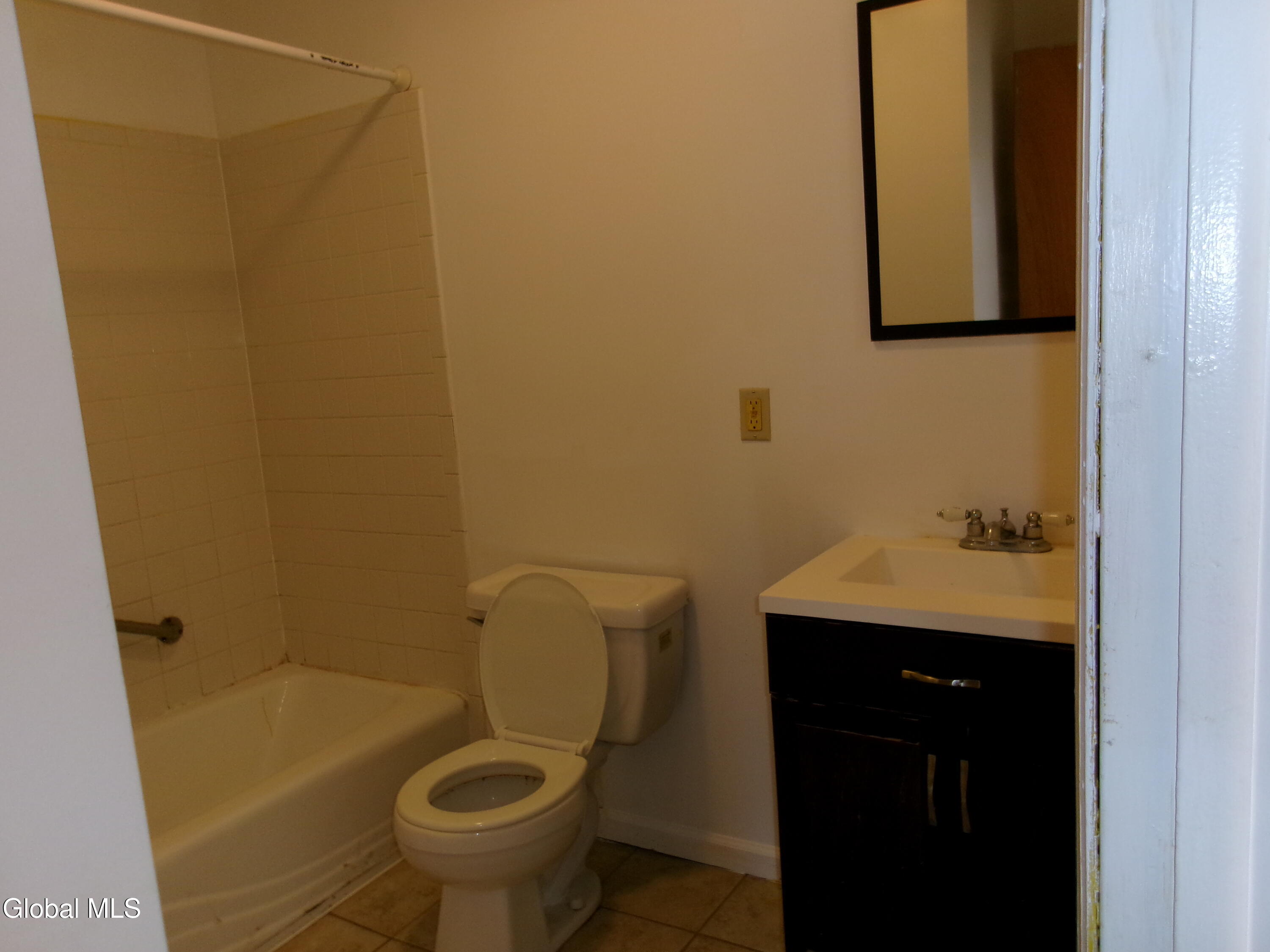 407 Paige Street Schenectady NY 12307