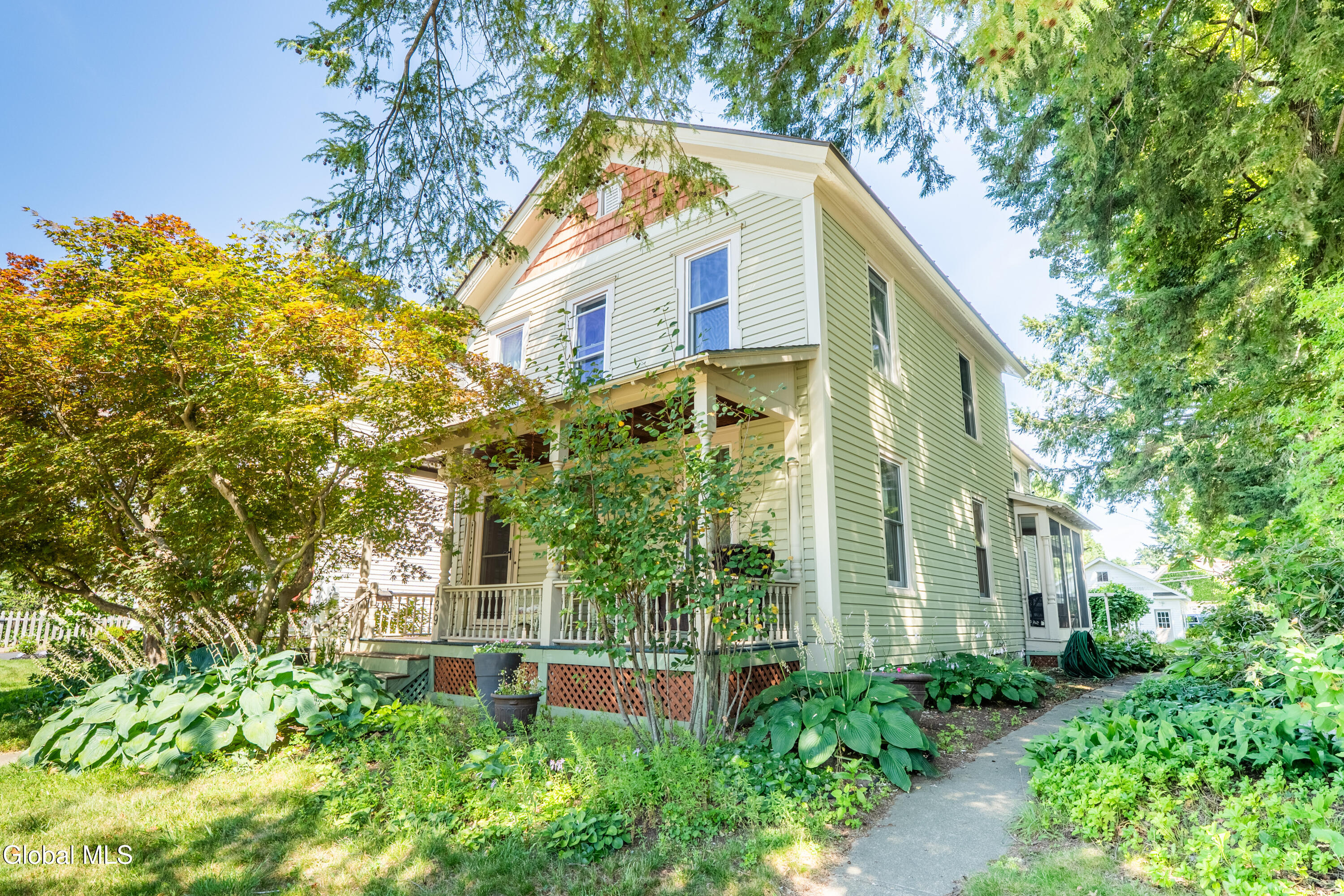 139 Lincoln Avenue Saratoga Springs NY 12866