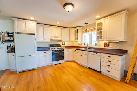 139 Lincoln Avenue Saratoga Springs NY 12866