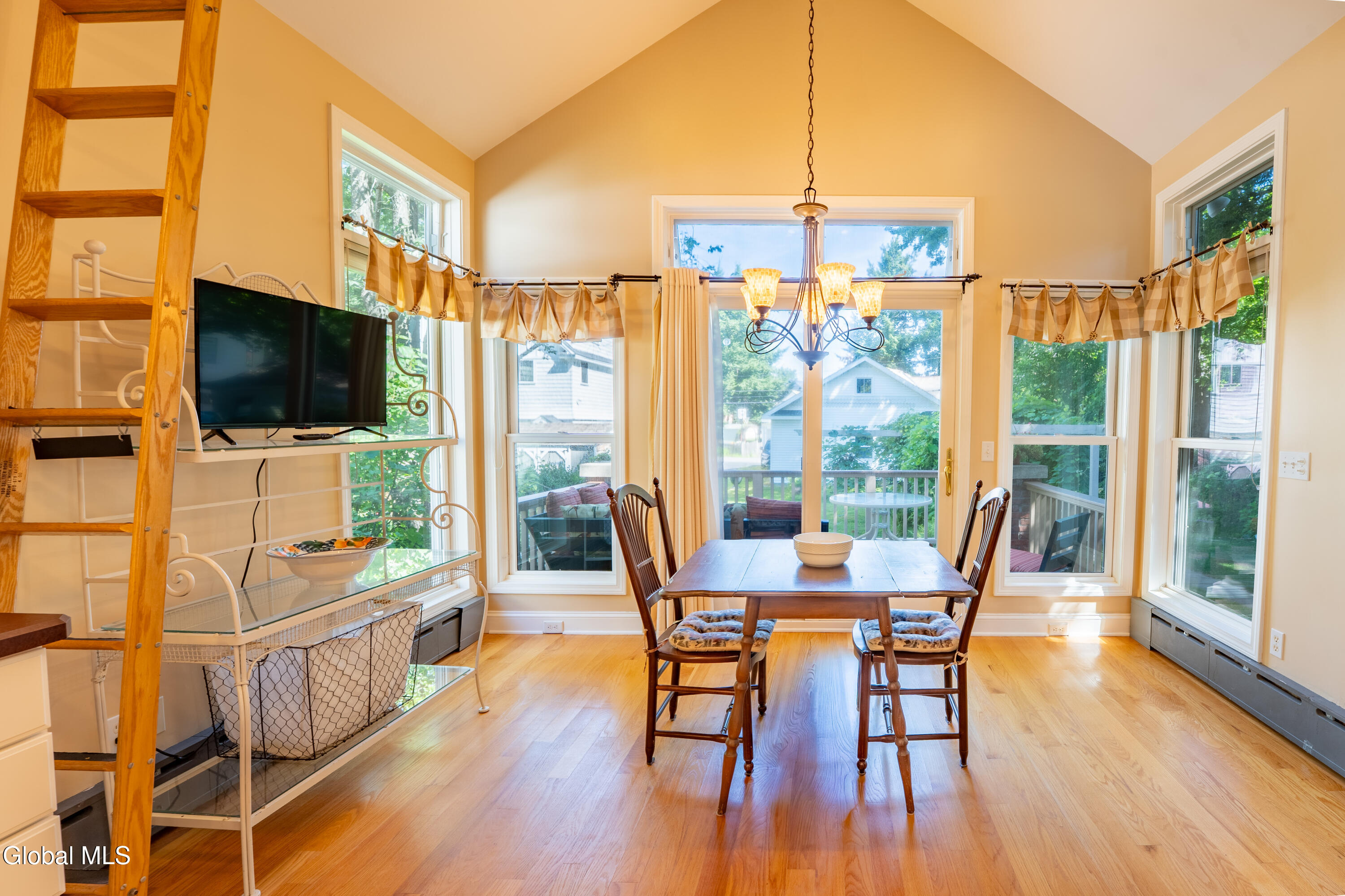 139 Lincoln Avenue Saratoga Springs NY 12866