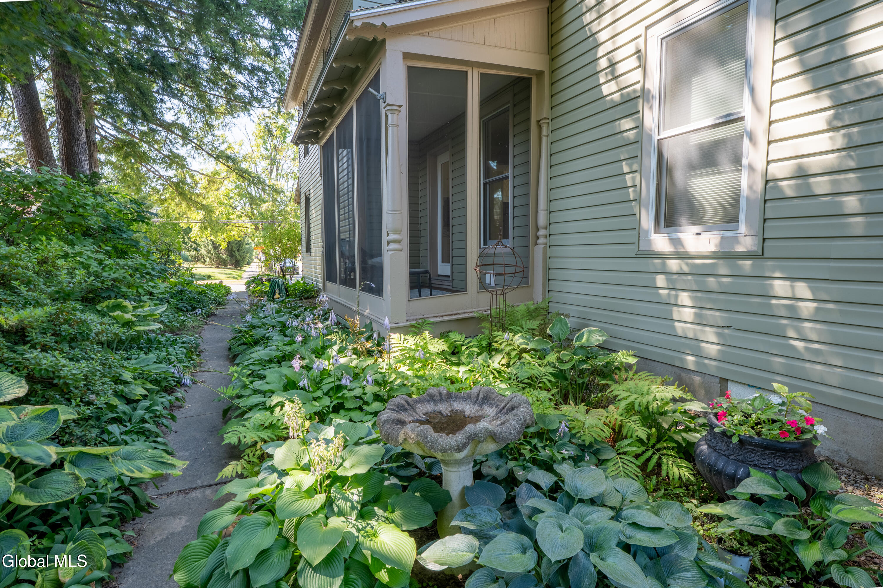 139 Lincoln Avenue Saratoga Springs NY 12866