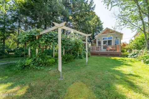 139 Lincoln Avenue Saratoga Springs NY 12866