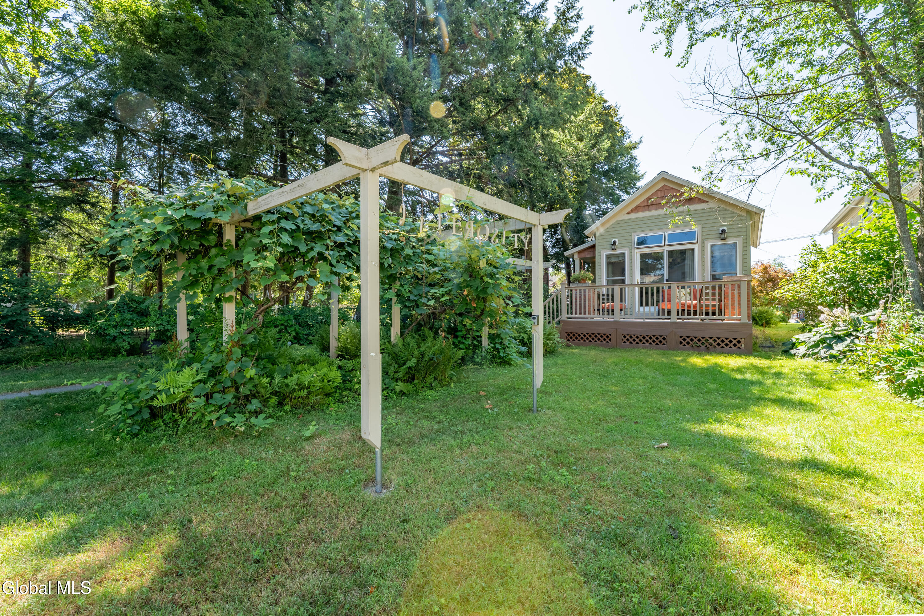 139 Lincoln Avenue Saratoga Springs NY 12866