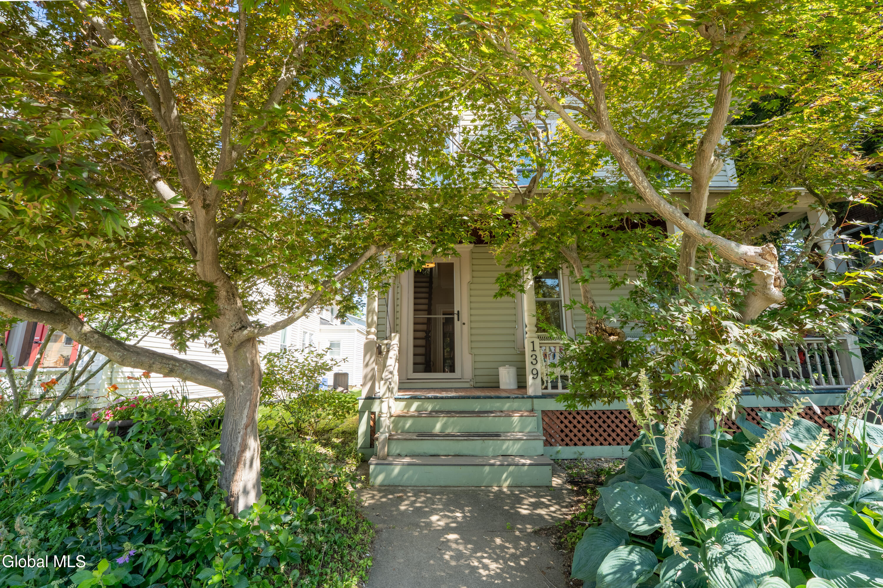 139 Lincoln Avenue Saratoga Springs NY 12866