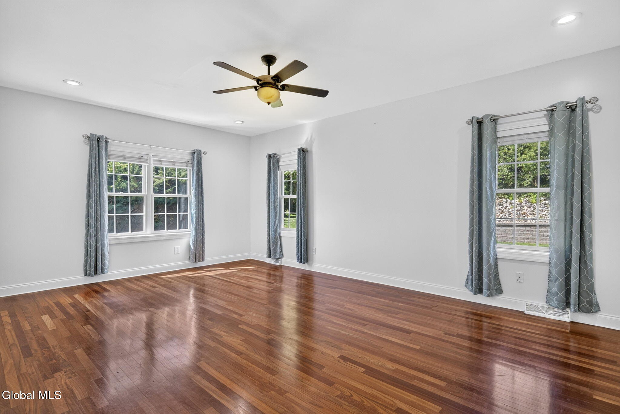 5 Normandy Square Guilderland NY 12009