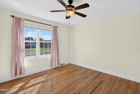 5 Normandy Square Guilderland NY 12009