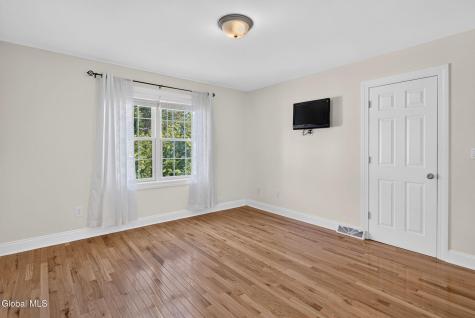 5 Normandy Square Guilderland NY 12009