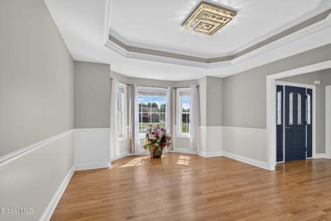 5 Normandy Square Guilderland NY 12009
