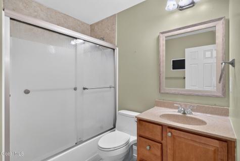 5 Normandy Square Guilderland NY 12009