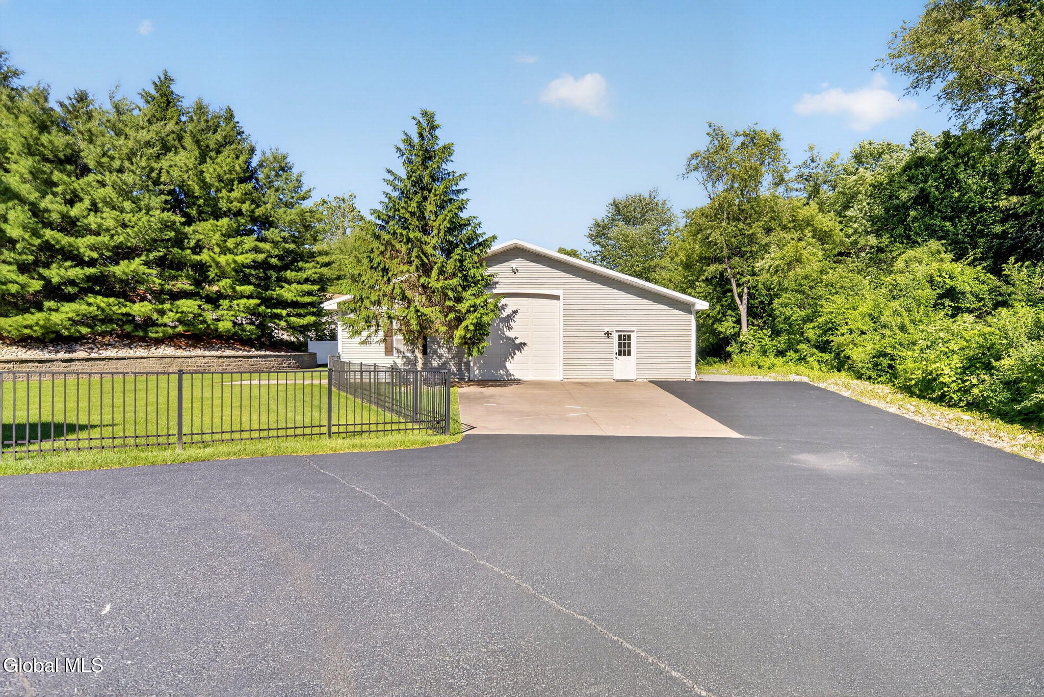 5 Normandy Square Guilderland NY 12009